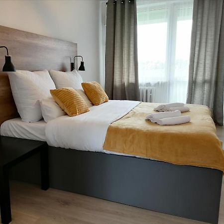City Apartments Przy Szpitalu Згожелец Екстериор снимка