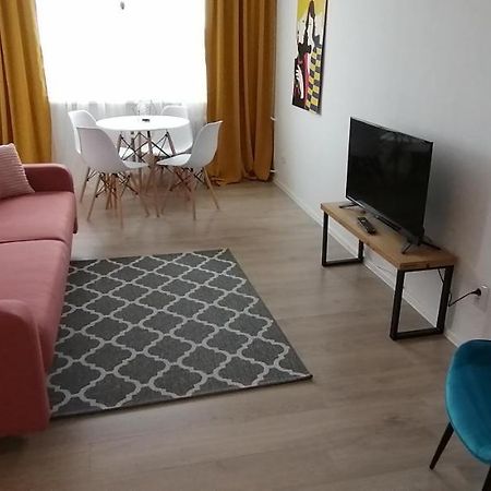 City Apartments Przy Szpitalu Згожелец Екстериор снимка