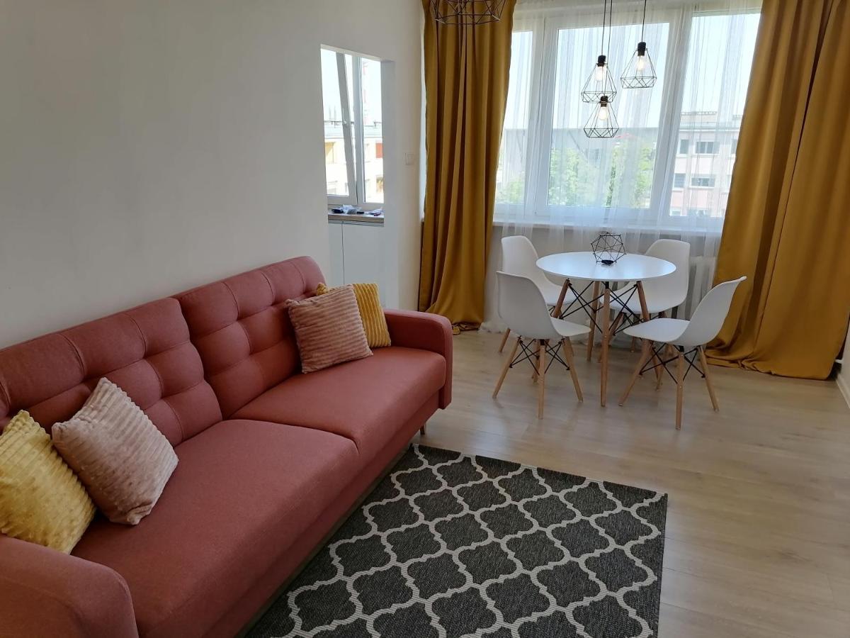 City Apartments Przy Szpitalu Згожелец Екстериор снимка