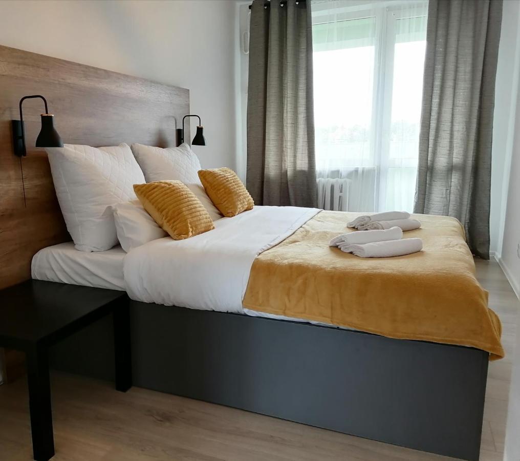 City Apartments Przy Szpitalu Згожелец Екстериор снимка