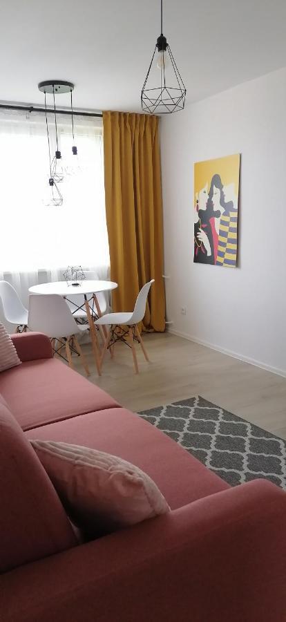 City Apartments Przy Szpitalu Згожелец Екстериор снимка