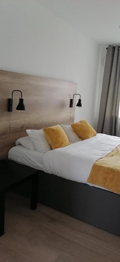 City Apartments Przy Szpitalu Згожелец Екстериор снимка